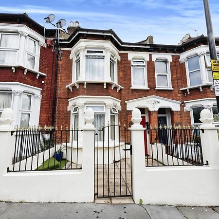 Your Chic 3Br Home Comfort And Style In London Exterior photo