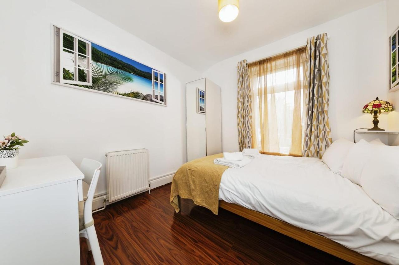 Your Chic 3Br Home Comfort And Style In London Exterior photo