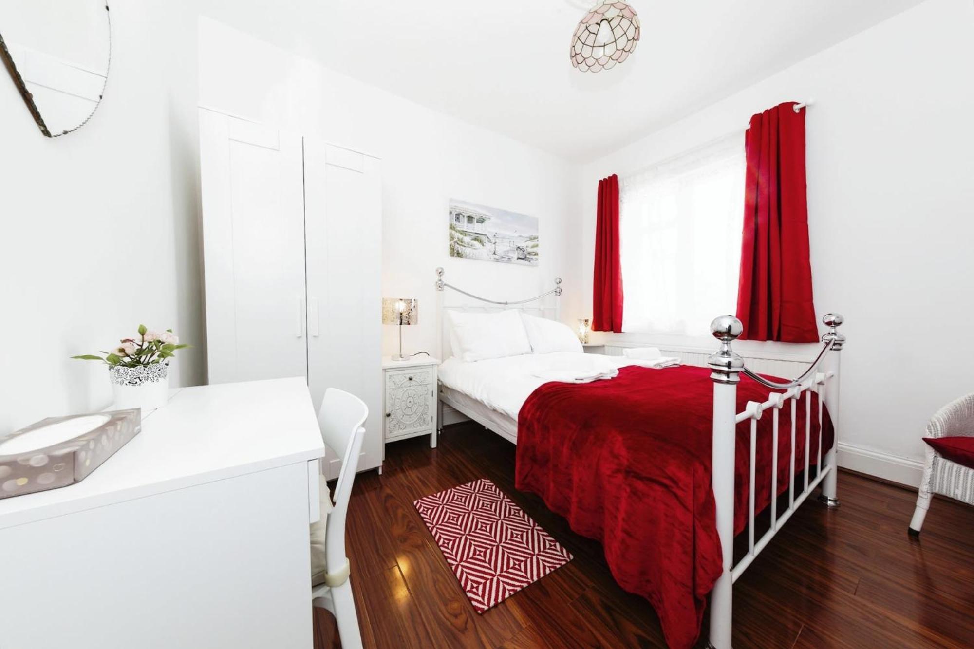 Your Chic 3Br Home Comfort And Style In London Exterior photo