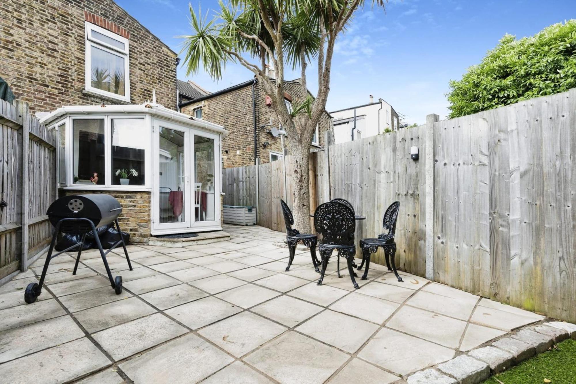 Your Chic 3Br Home Comfort And Style In London Exterior photo